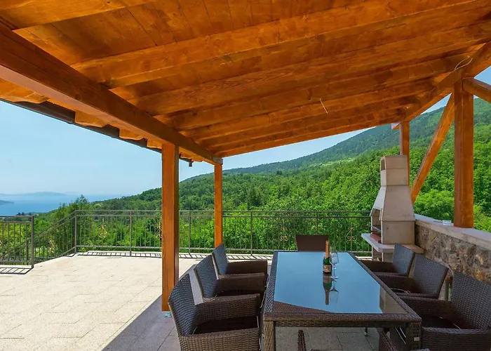 度假居 Bambi 奥帕提亚